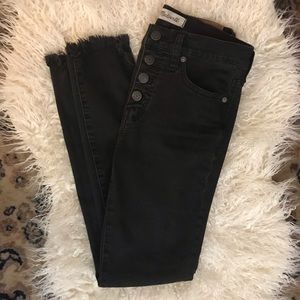 Distressed High rise skinny jeans